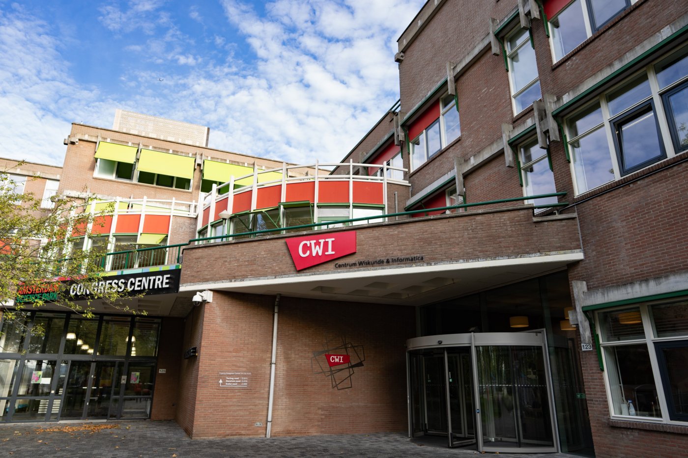 Gebouw van CWI op Amsterdam Science Park